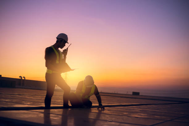 Best Roof Gutter Cleaning  in Bayshe, OR